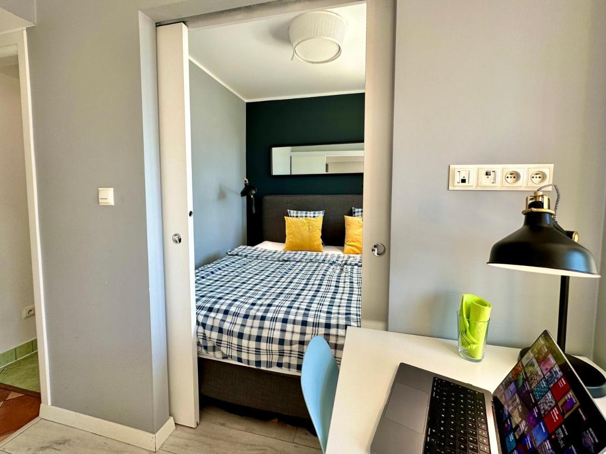 Ferienwohnung Gold 2 King Size Bed, Metro X2 Free Wifi, 50'Tv Netflix, Hbo, Appletv+ Warschau Exterior foto