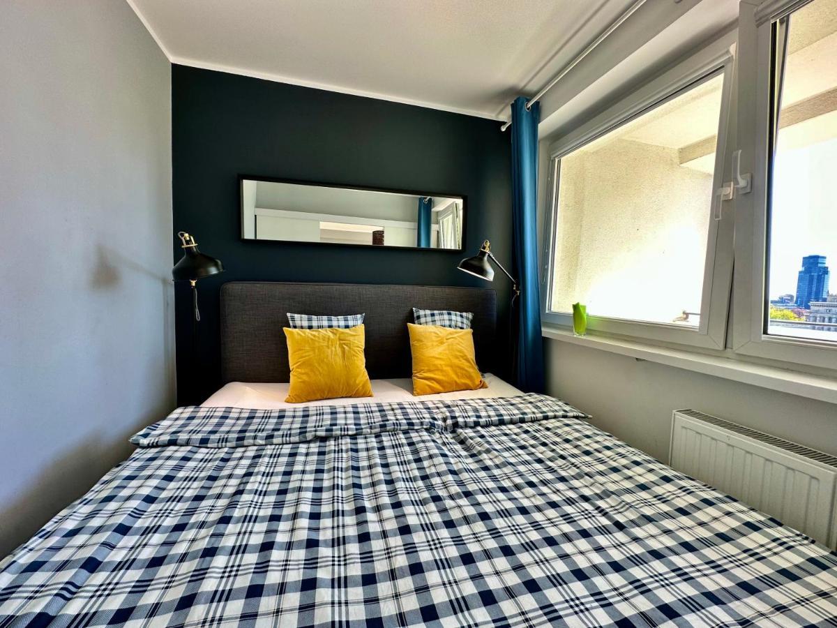 Ferienwohnung Gold 2 King Size Bed, Metro X2 Free Wifi, 50'Tv Netflix, Hbo, Appletv+ Warschau Exterior foto